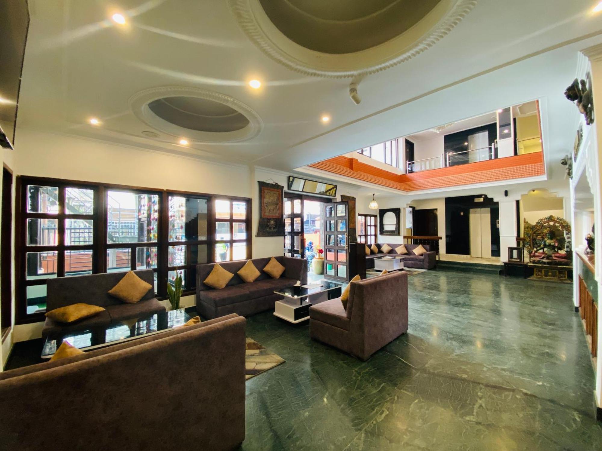 Kathmandu Business Hotel ภายนอก รูปภาพ